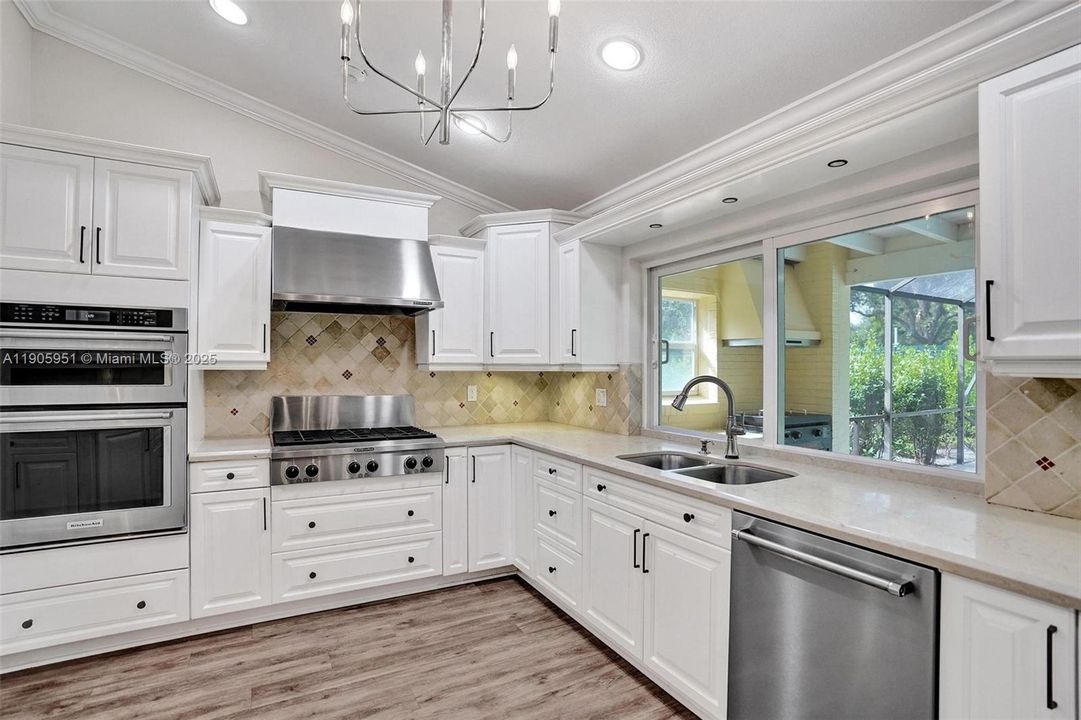 For Rent: $6,900 (4 beds, 2 baths, 2499 Square Feet)