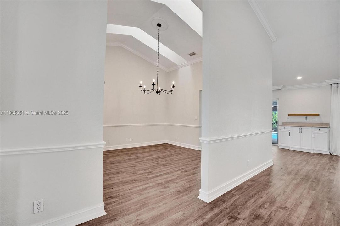 For Rent: $6,900 (4 beds, 2 baths, 2499 Square Feet)