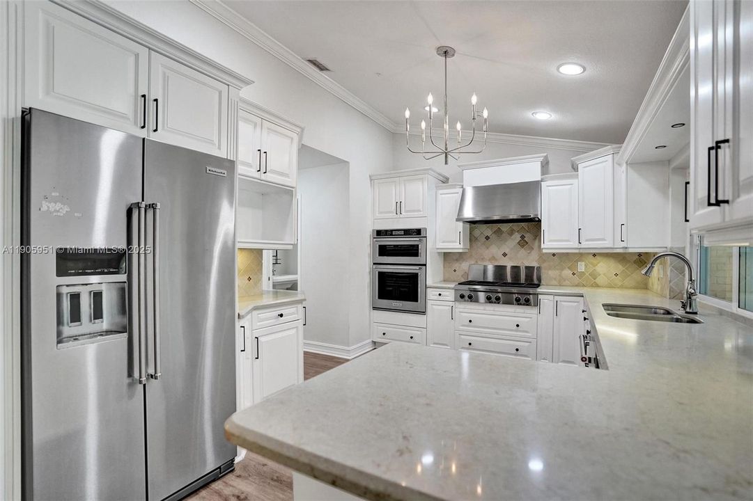 For Rent: $6,900 (4 beds, 2 baths, 2499 Square Feet)