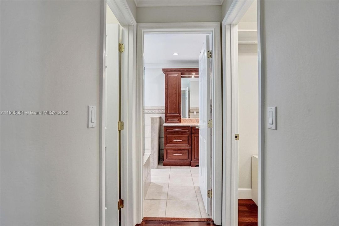 For Rent: $6,900 (4 beds, 2 baths, 2499 Square Feet)