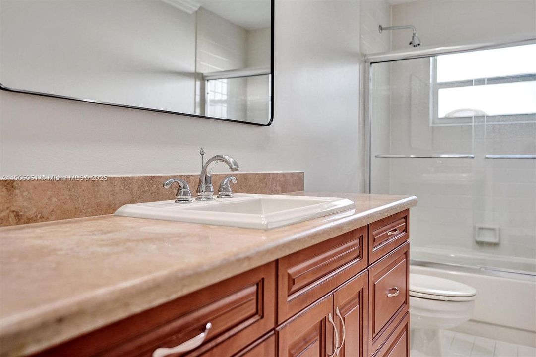 For Rent: $6,900 (4 beds, 2 baths, 2499 Square Feet)