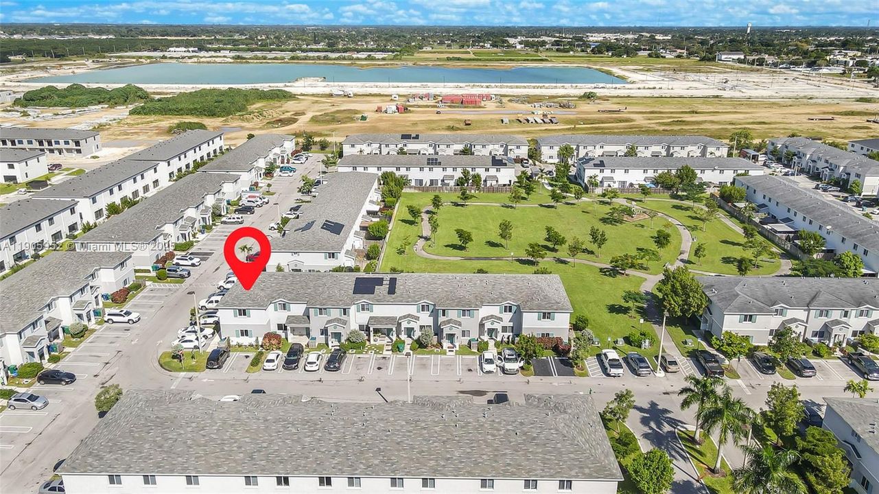 待售: $364,999 (4 贝兹, 3 浴室, 1730 平方英尺)