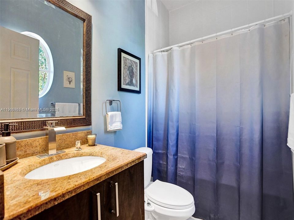 Под контрактом: $2,650 (2 спален, 2 ванн, 1410 Квадратных фут)