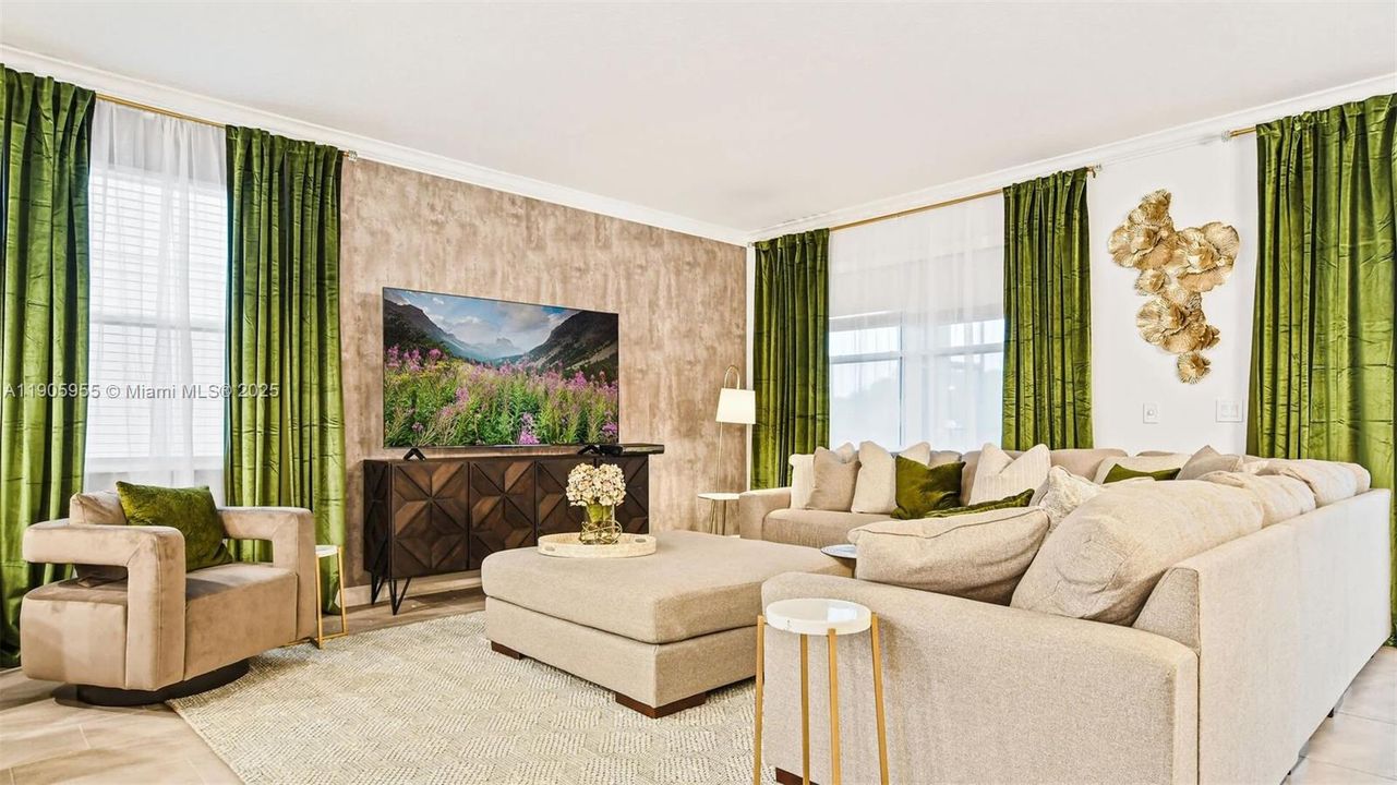 For Sale: $939,000 (8 beds, 5 baths, 4289 Square Feet)