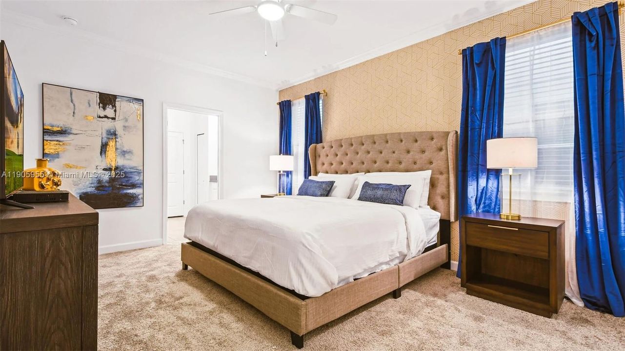 For Sale: $939,000 (8 beds, 5 baths, 4289 Square Feet)