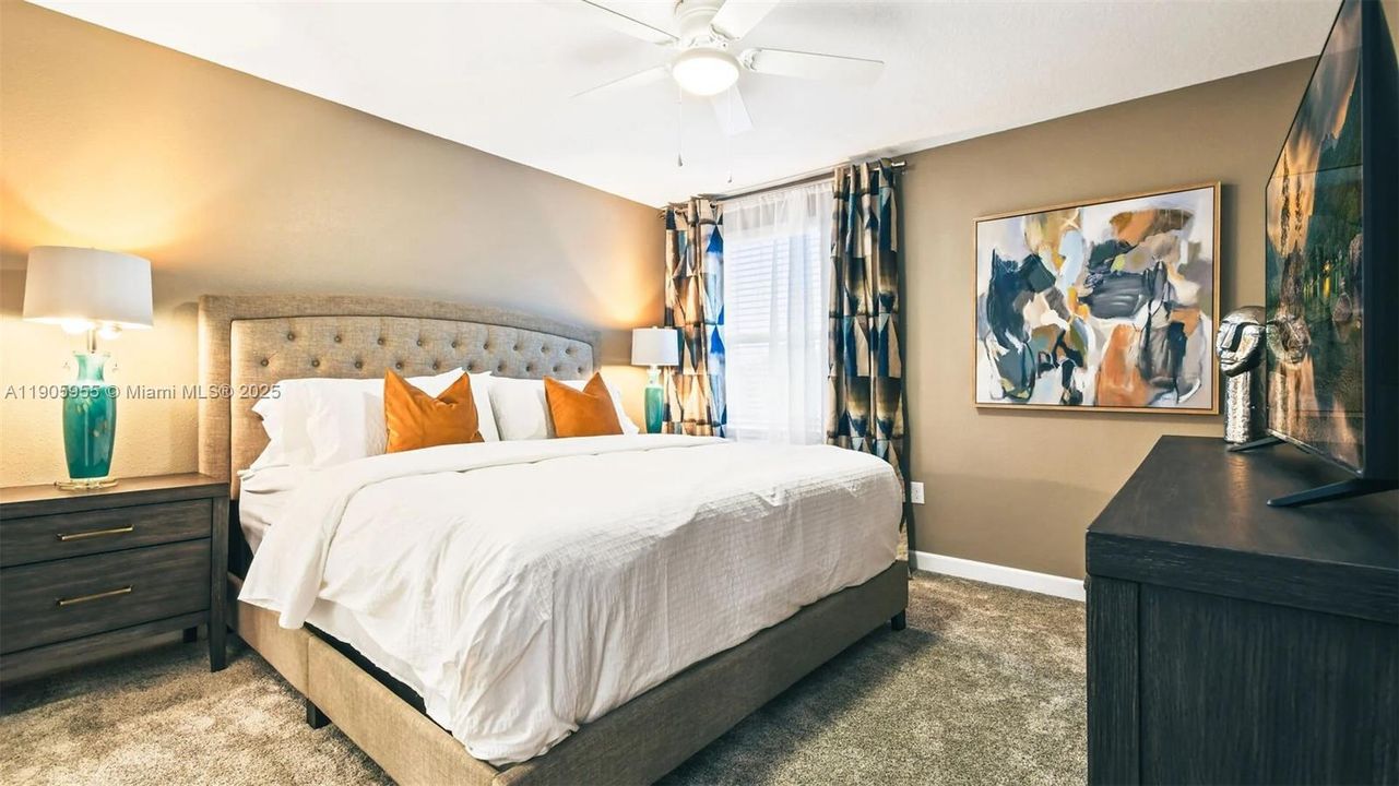 For Sale: $939,000 (8 beds, 5 baths, 4289 Square Feet)