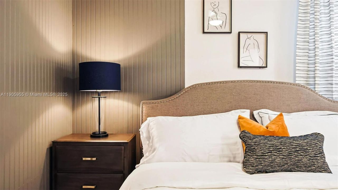 For Sale: $939,000 (8 beds, 5 baths, 4289 Square Feet)