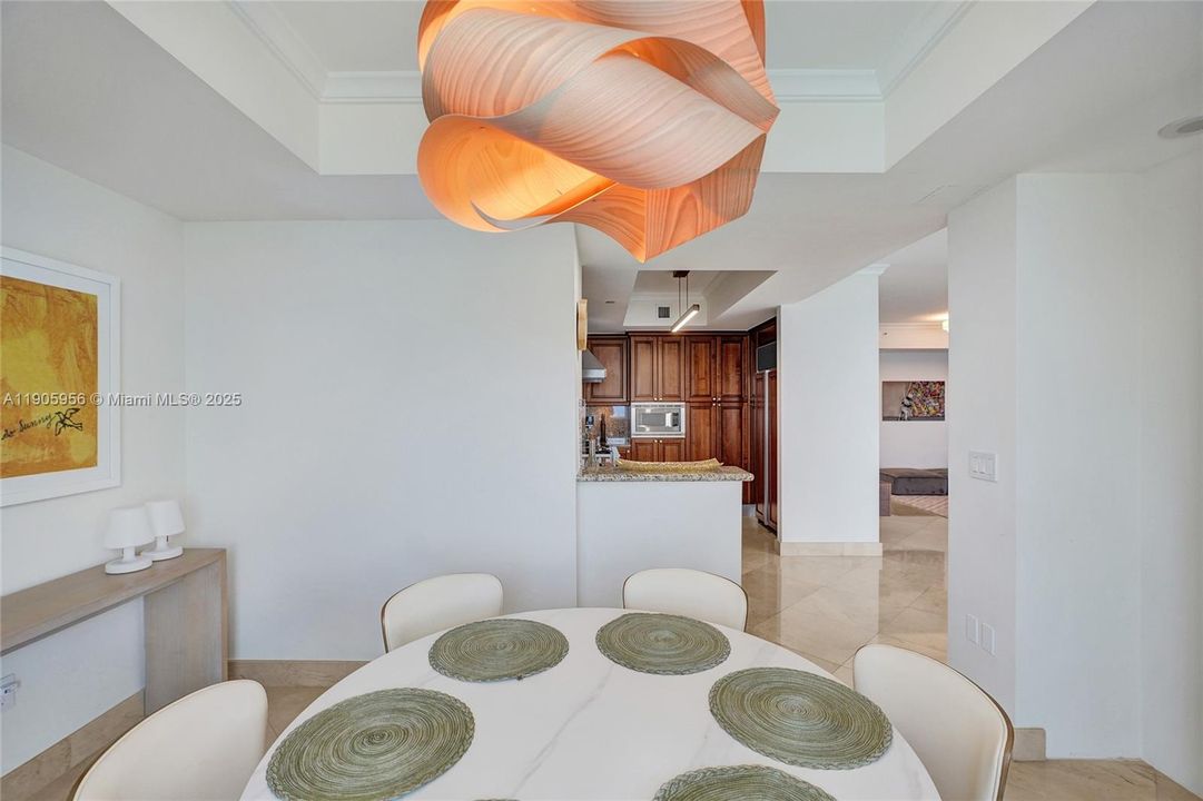 For Sale: $3,150,000 (3 beds, 3 baths, 2214 Square Feet)