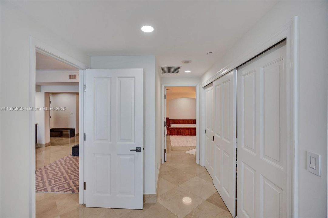 For Sale: $3,150,000 (3 beds, 3 baths, 2214 Square Feet)