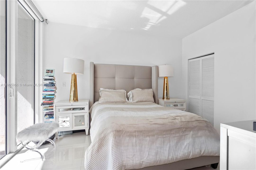 For Sale: $850,000 (3 beds, 2 baths, 1419 Square Feet)