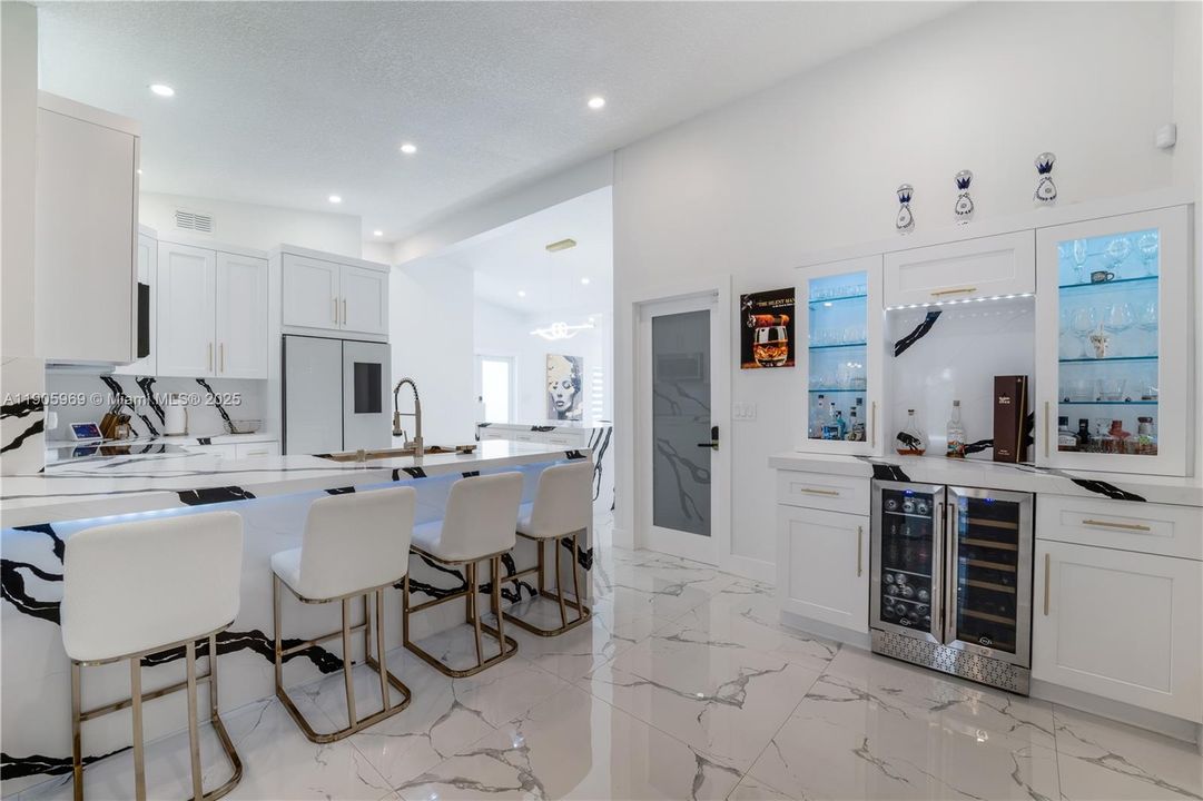 For Sale: $650,000 (3 beds, 2 baths, 1514 Square Feet)