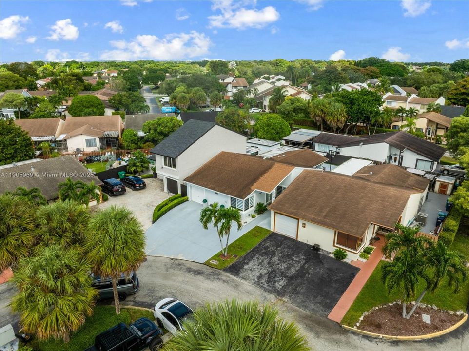 For Sale: $650,000 (3 beds, 2 baths, 1514 Square Feet)