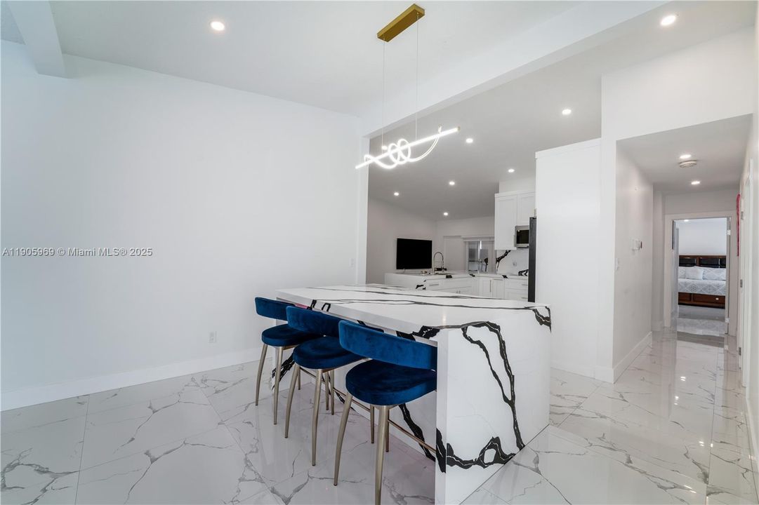 For Sale: $650,000 (3 beds, 2 baths, 1514 Square Feet)