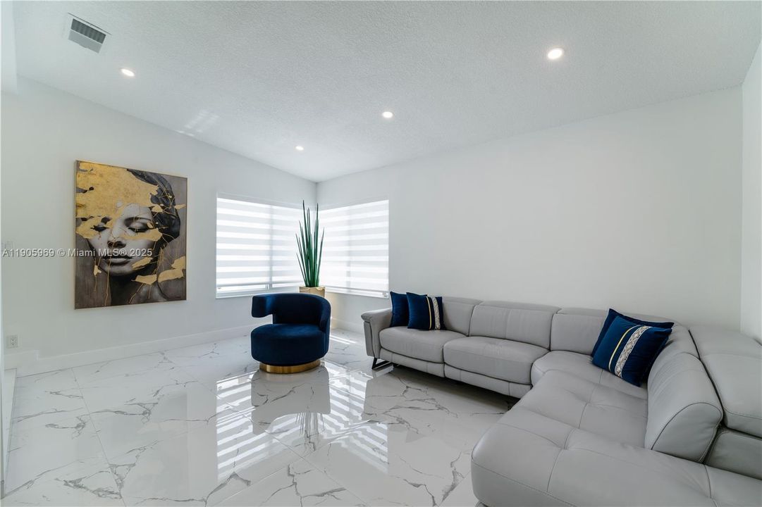 For Sale: $650,000 (3 beds, 2 baths, 1514 Square Feet)