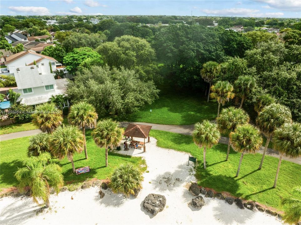 For Sale: $650,000 (3 beds, 2 baths, 1514 Square Feet)