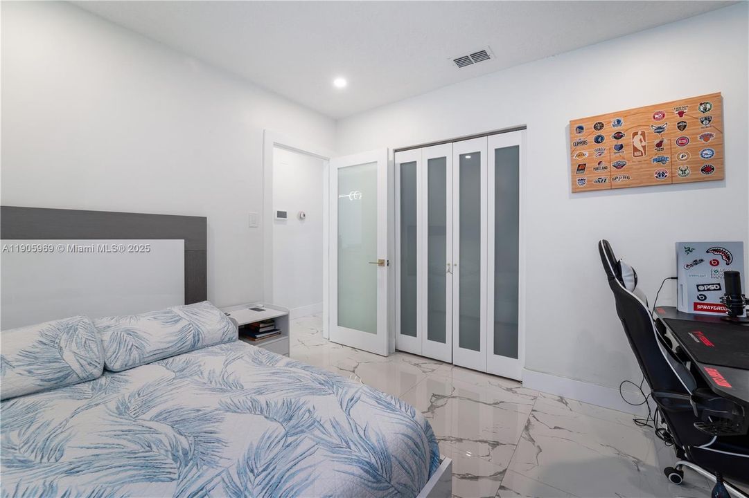 For Sale: $650,000 (3 beds, 2 baths, 1514 Square Feet)