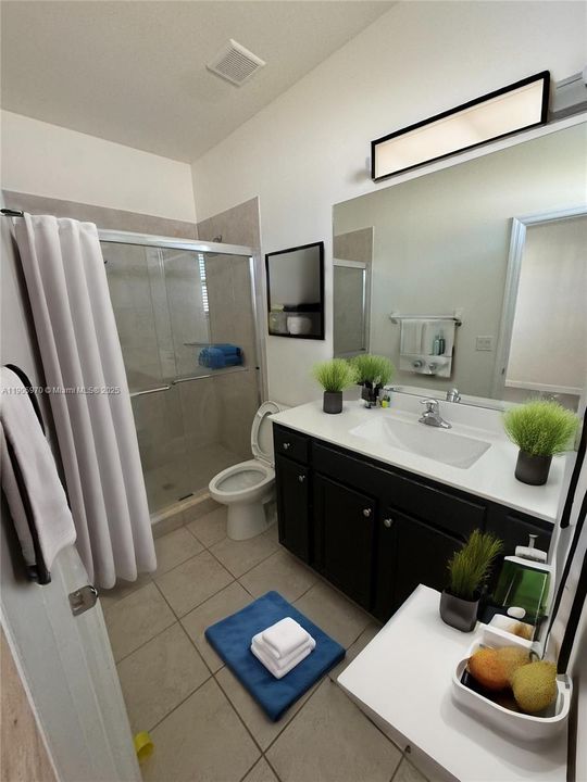 For Sale: $380,000 (2 beds, 2 baths, 1422 Square Feet)