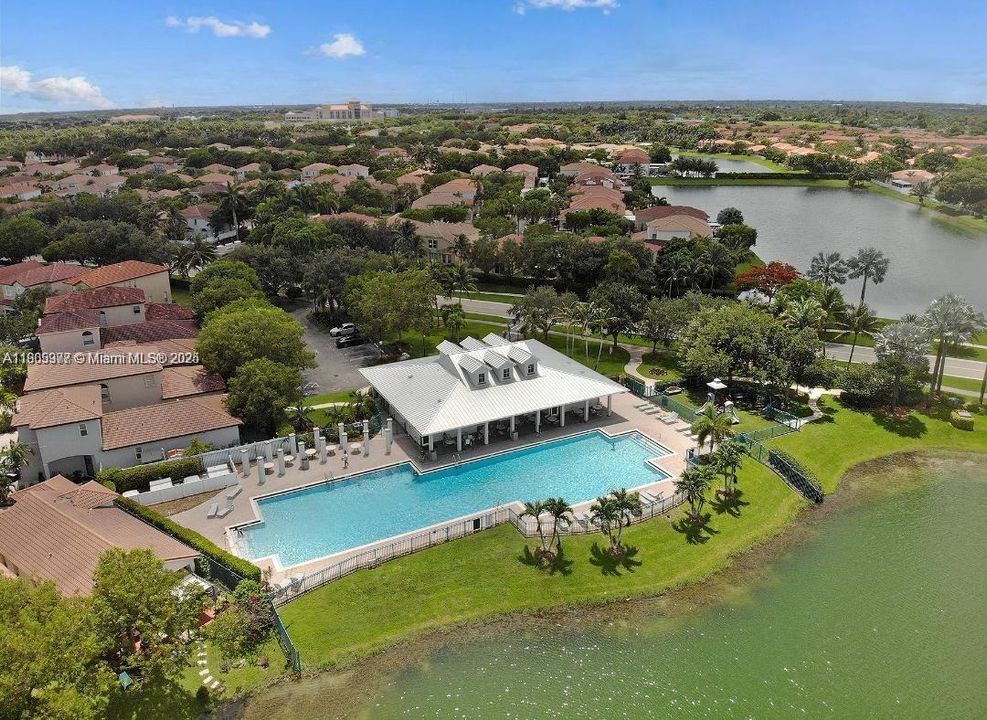 待售: $344,900 (3 贝兹, 3 浴室, 1428 平方英尺)