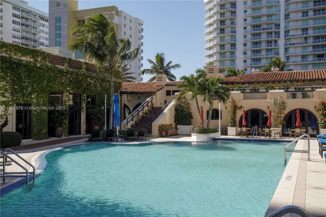 For Sale: $6,000,000 (3 beds, 3 baths, 2959 Square Feet)