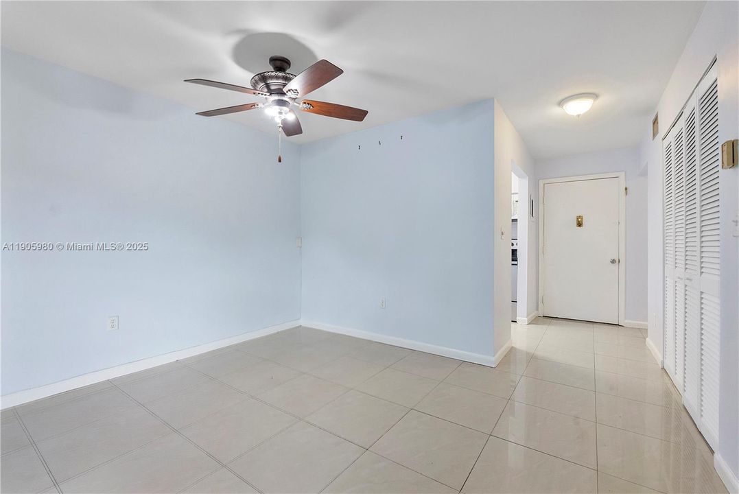 For Rent: $1,550 (1 beds, 1 baths, 616 Square Feet)