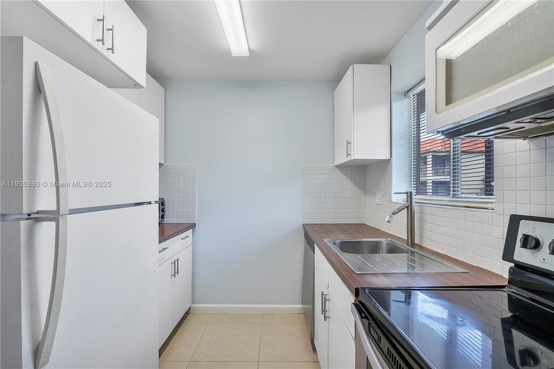 For Rent: $1,550 (1 beds, 1 baths, 616 Square Feet)