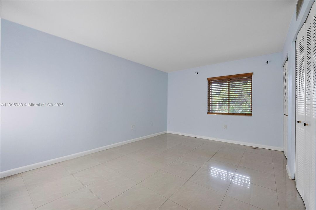 For Rent: $1,550 (1 beds, 1 baths, 616 Square Feet)