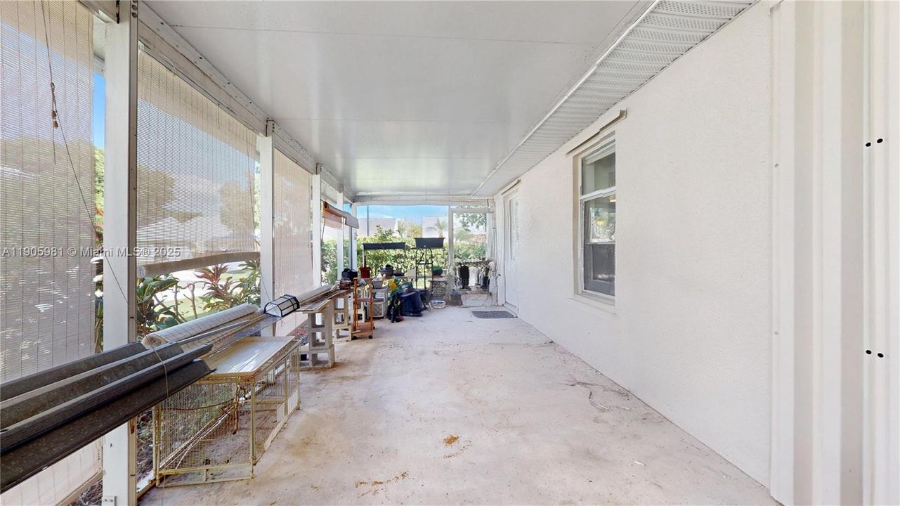 For Sale: $295,000 (2 beds, 2 baths, 1286 Square Feet)