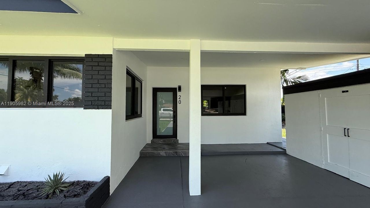 合同活跃: $639,900 (4 贝兹, 3 浴室, 2007 平方英尺)