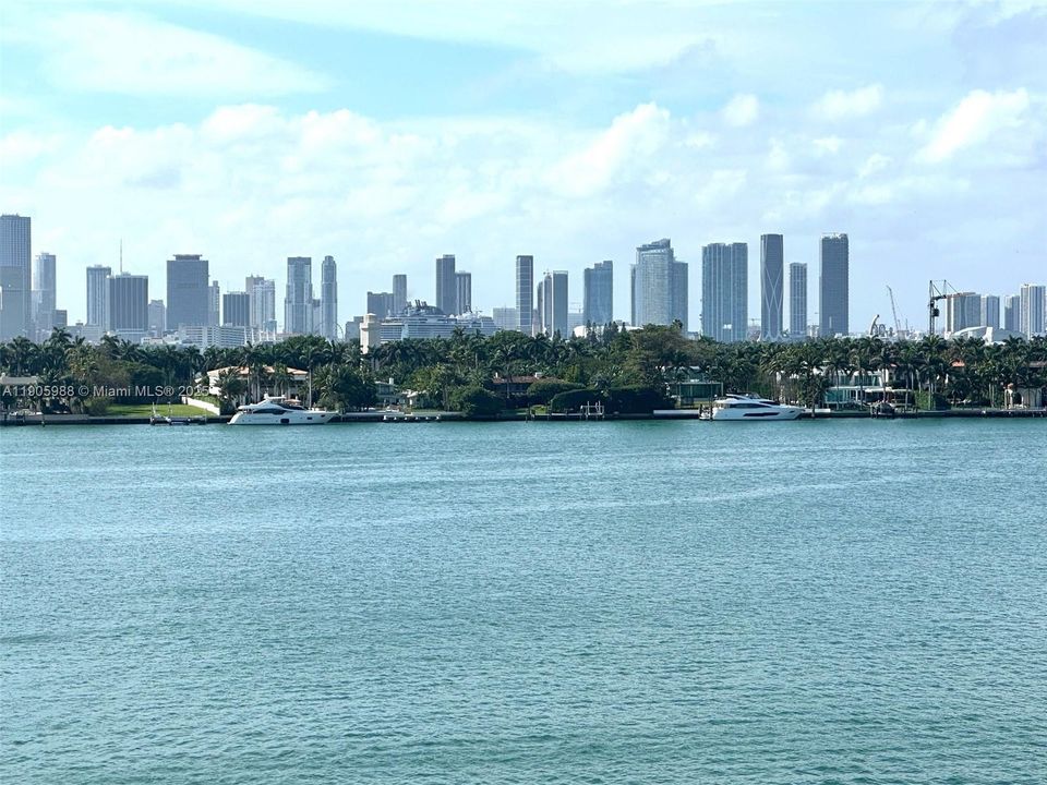 Activo con contrato: $3,100 (1 camas, 1 baños, 687 Pies cuadrados)