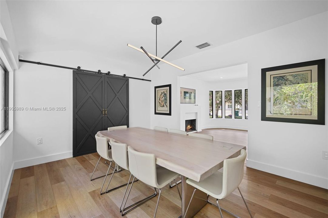 For Sale: $2,695,000 (3 beds, 3 baths, 2270 Square Feet)