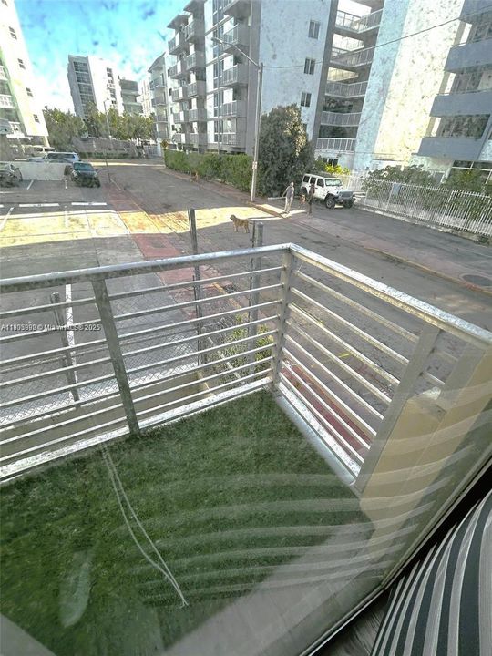 For Rent: $1,695 (0 beds, 1 baths, 370 Square Feet)