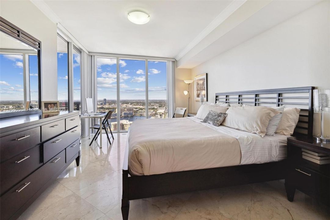 最近租的: $5,500 (3 贝兹, 3 浴室, 1571 平方英尺)