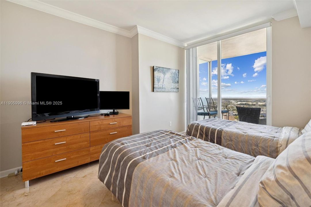 最近租的: $5,500 (3 贝兹, 3 浴室, 1571 平方英尺)