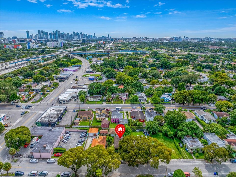 Active With Contract: $251,000 (3 beds, 1 baths, 1231 Square Feet)