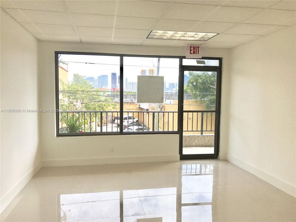 出租: $2,685 (0 贝兹, 0 浴室, 0 平方英尺)