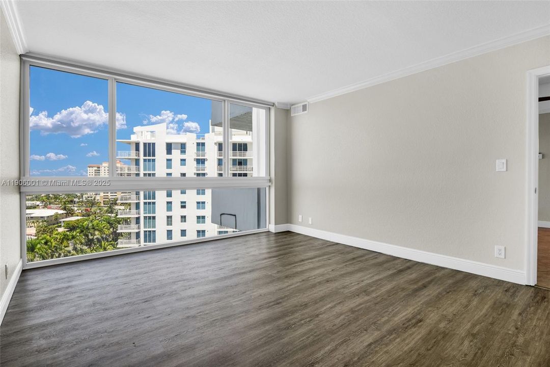 Active With Contract: $3,150 (2 beds, 2 baths, 1200 Square Feet)