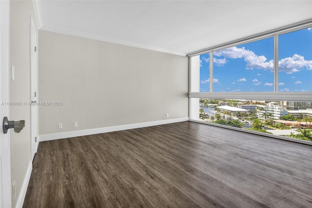 Active With Contract: $3,150 (2 beds, 2 baths, 1200 Square Feet)
