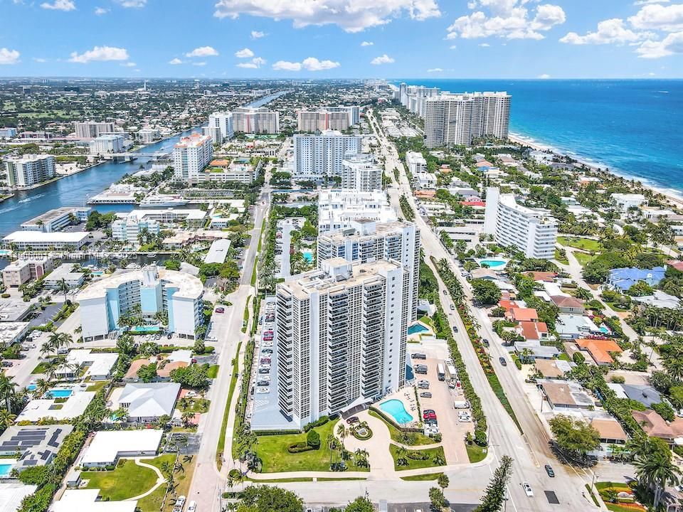 Active With Contract: $3,150 (2 beds, 2 baths, 1200 Square Feet)