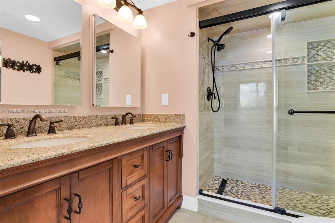 Active With Contract: $3,150 (2 beds, 2 baths, 1200 Square Feet)