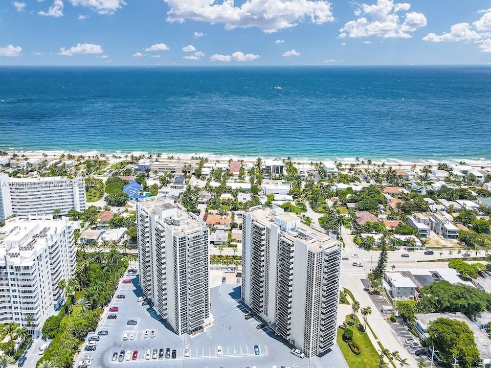 Active With Contract: $3,150 (2 beds, 2 baths, 1200 Square Feet)