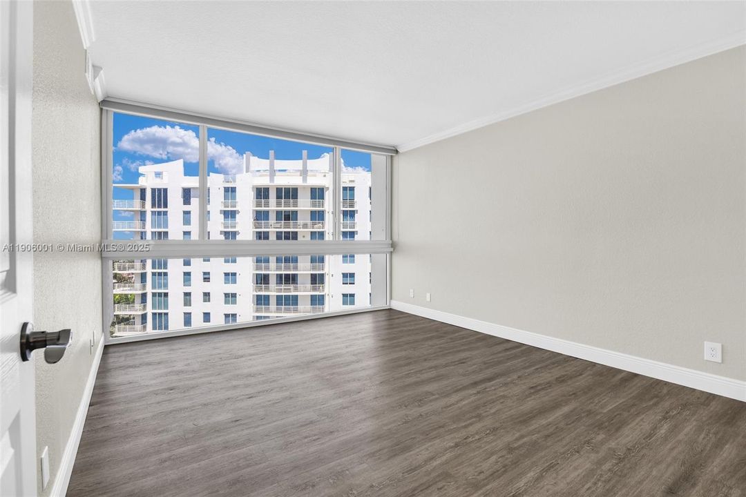 Active With Contract: $3,150 (2 beds, 2 baths, 1200 Square Feet)