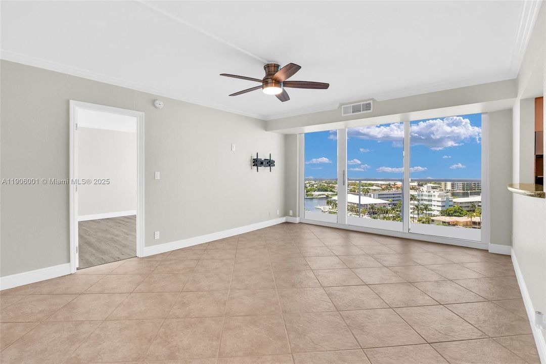 Active With Contract: $3,150 (2 beds, 2 baths, 1200 Square Feet)