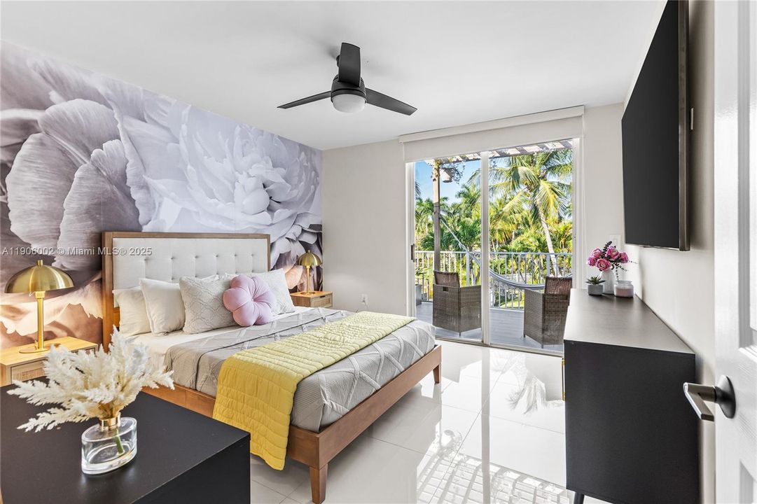 合同活跃: $1,398,000 (5 贝兹, 3 浴室, 3188 平方英尺)