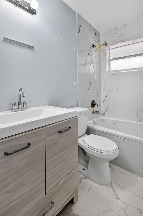 Active With Contract: $539,900 (3 beds, 2 baths, 1418 Square Feet)