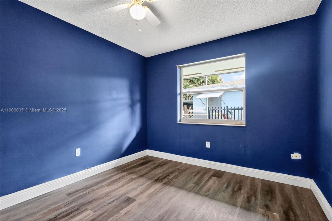 Active With Contract: $539,900 (3 beds, 2 baths, 1418 Square Feet)