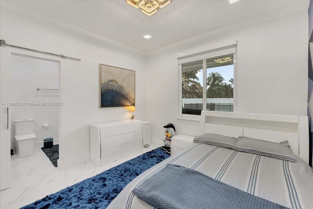 En Venta: $1,750,000 (5 camas, 4 baños, 3032 Pies cuadrados)