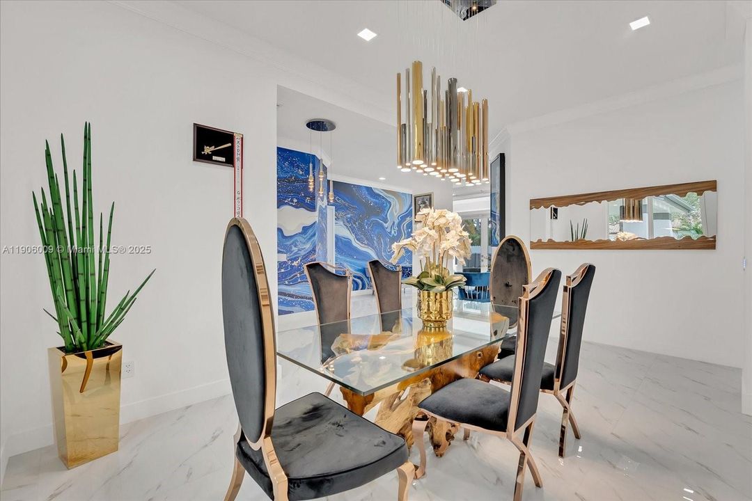 En Venta: $1,750,000 (5 camas, 4 baños, 3032 Pies cuadrados)