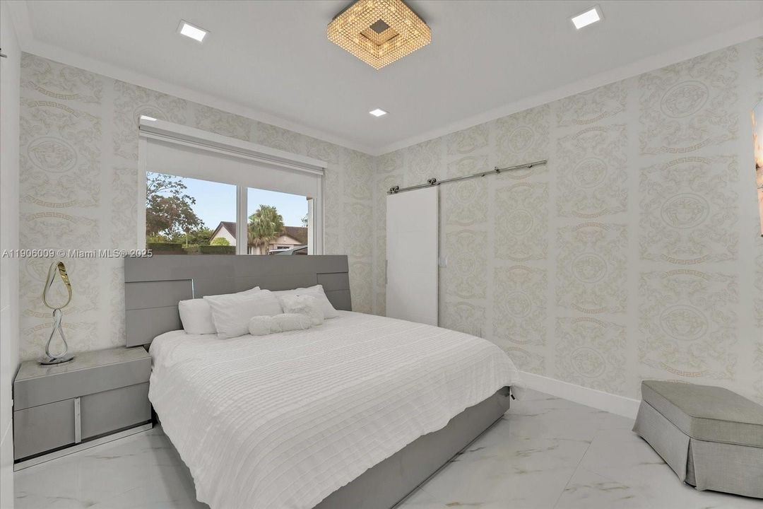 En Venta: $1,750,000 (5 camas, 4 baños, 3032 Pies cuadrados)