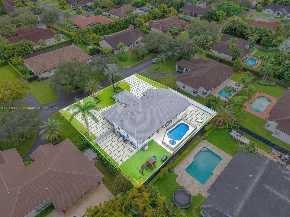 En Venta: $1,750,000 (5 camas, 4 baños, 3032 Pies cuadrados)