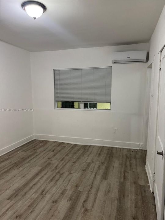 Recently Rented: $1,300 (0 beds, 1 baths, 0 Square Feet)